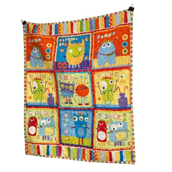 Handmade ALIENS MARTIANS OUTER SPACE Quilt Blanket 41 x 34 inches - Picture 1 of 12